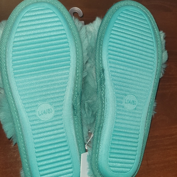 Girls' Brooklyn Slide Fuzzy Slippers Turquoise Green - Cat & Jack - SIZE L 4/5 - Picture 3 of 3